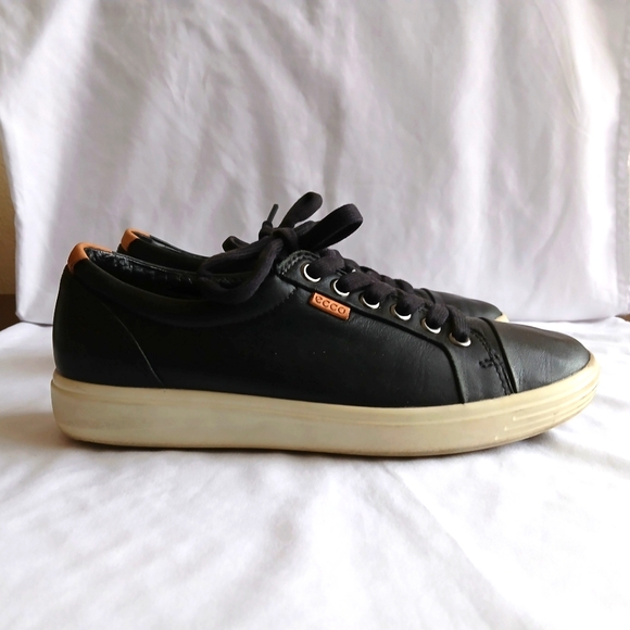 Ecco Women's Comfort Sneakers Size 37 - Picture 2 of 5